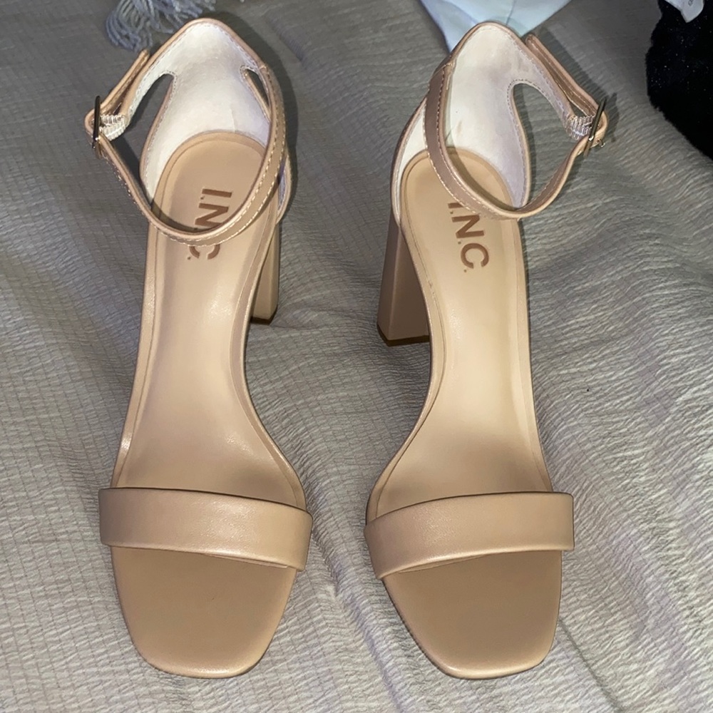 I.N.C women high heels nude color size 7